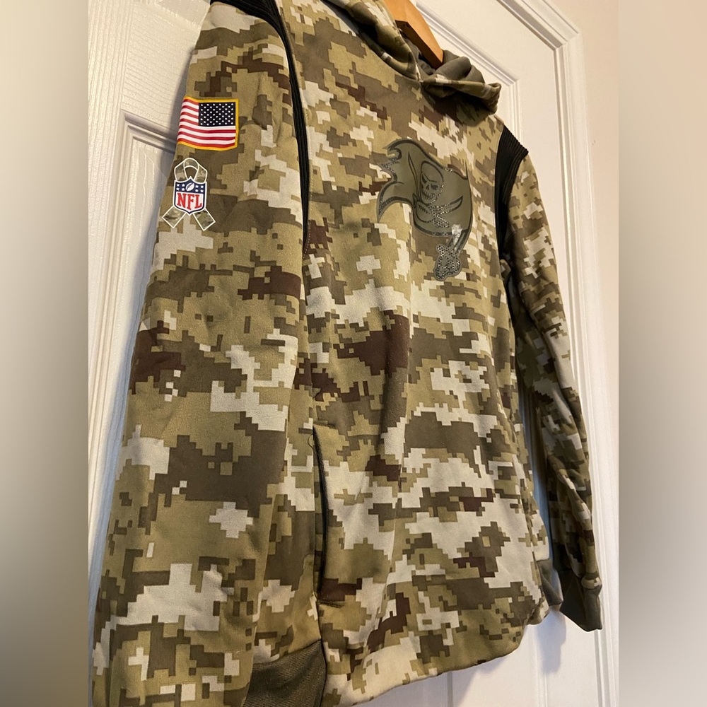 NIKE TAMPA BAY BUCS SALUTE TO SERVICE HOODIE TAN NFL Youth Large 14/16 - Picture 3 of 5